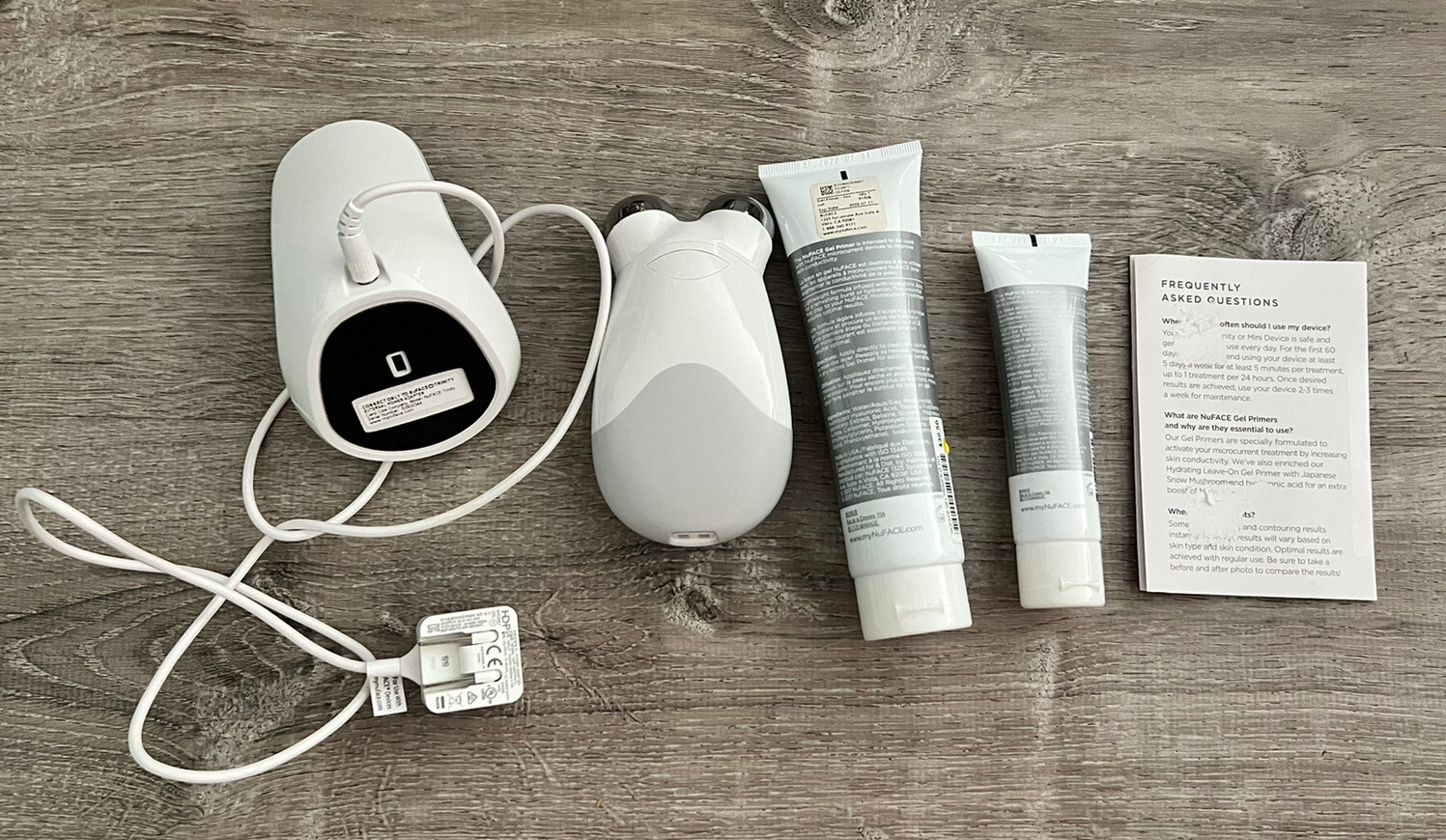 Nuface Trinity Pro Facial Toning Device W/ 2 Gel Primer