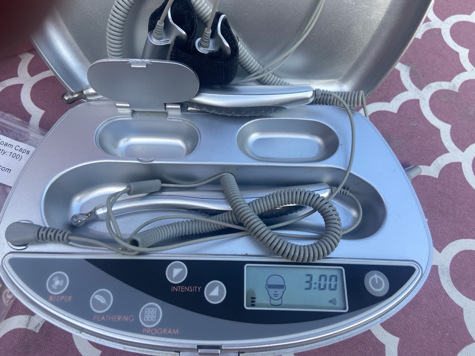 Suzanne Somers FaceMaster Facial Toning Device Silver 3 Speeds Timer Beeper USED
