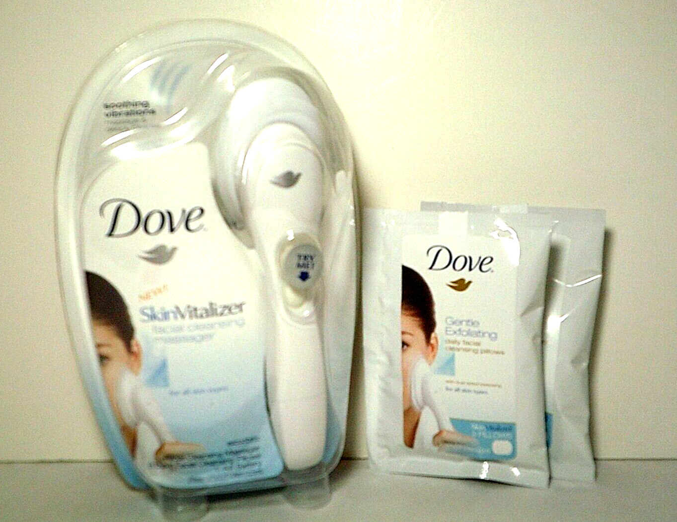 Dove Skin Vitalizer Facial Cleansing Massager 6 Pillows PLUS 6 Extra Pillows