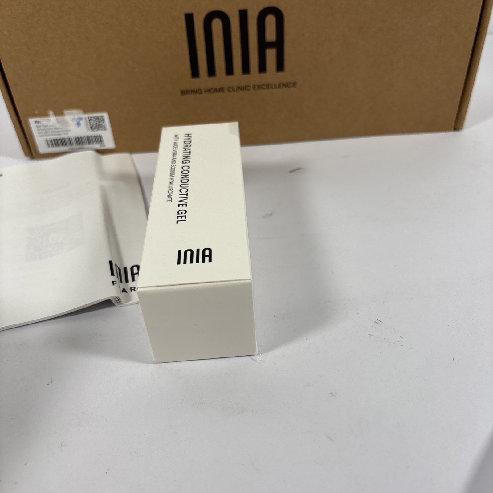INIA Flare 3-in-1 Microcurrent Facial Device Red Light Therapy for Face and Neck