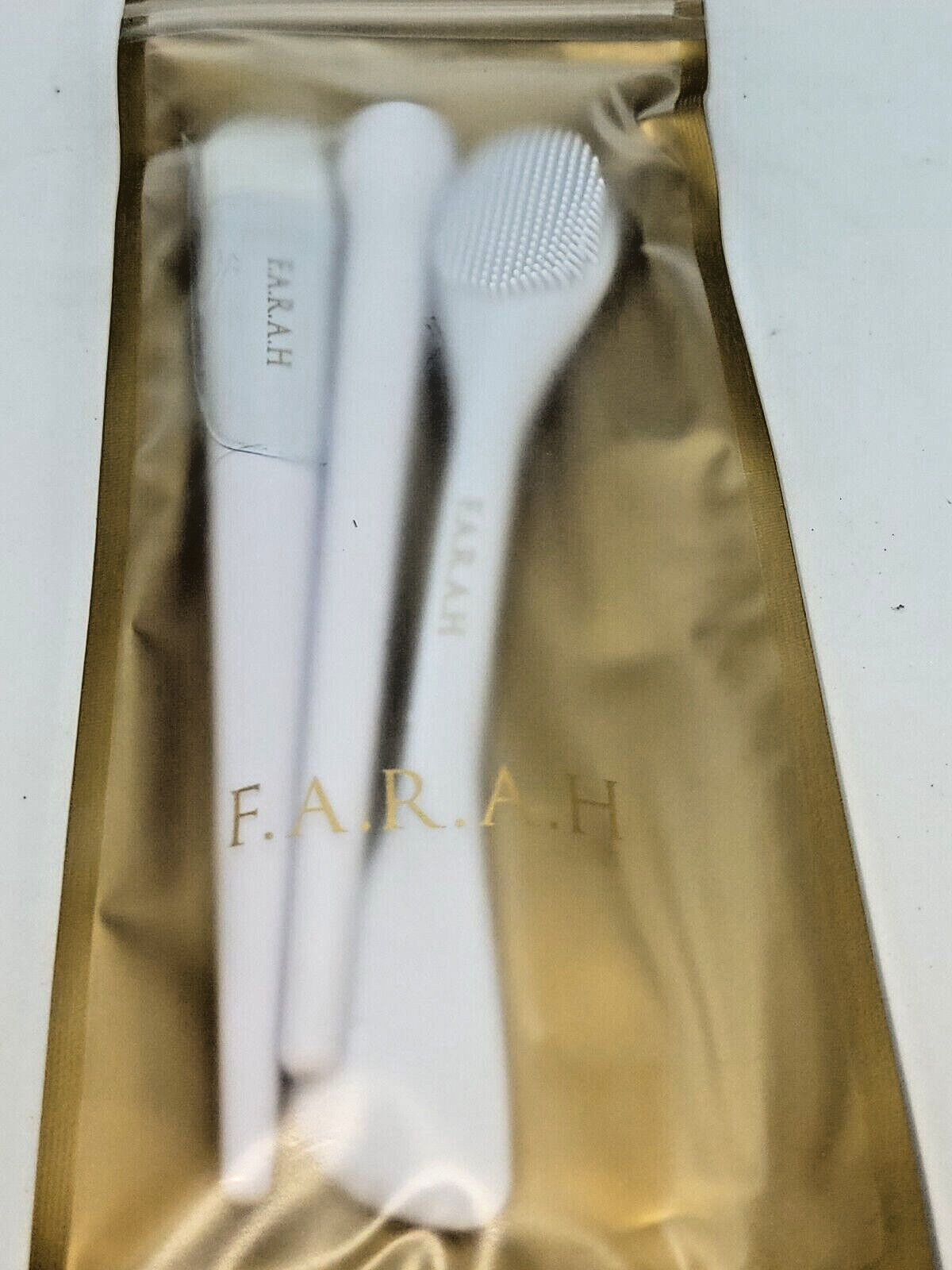 F.A.R.A.H. Skincare “the Skin Retreat” Set – New in Package