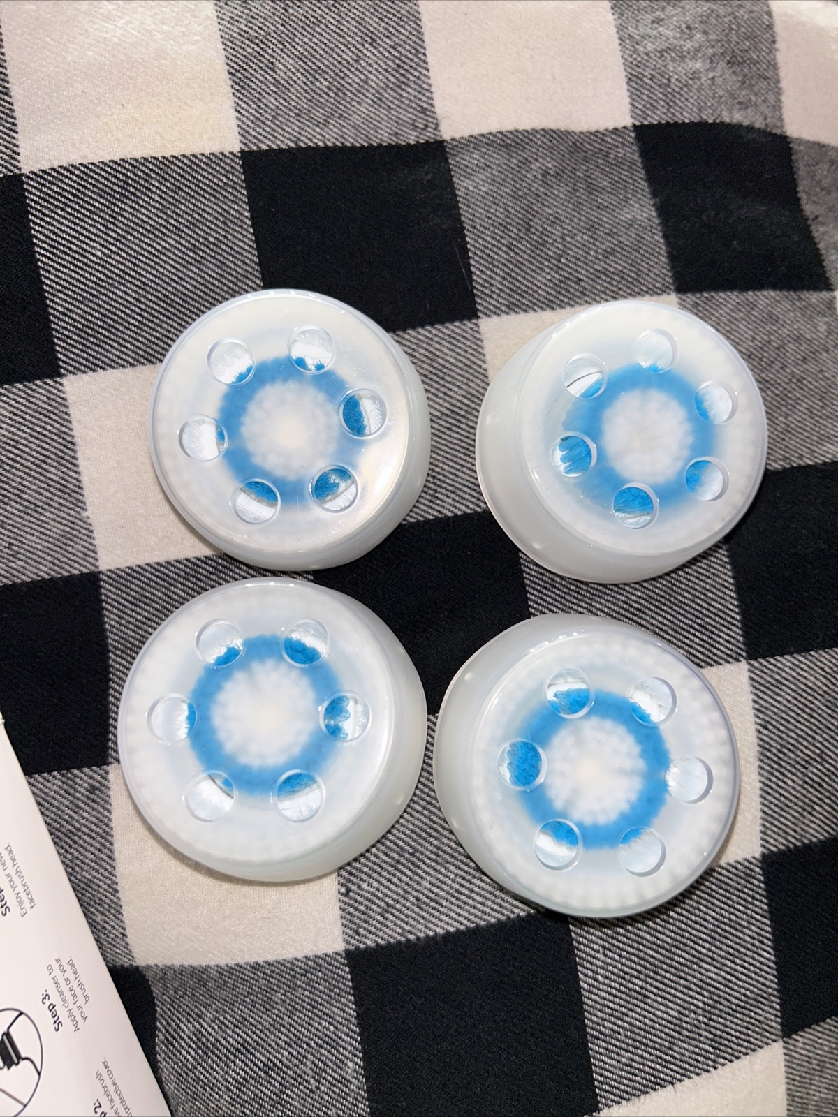 Brushmo Replacement Facial Brush Heads. 4 pk. Item B21C10 Retail