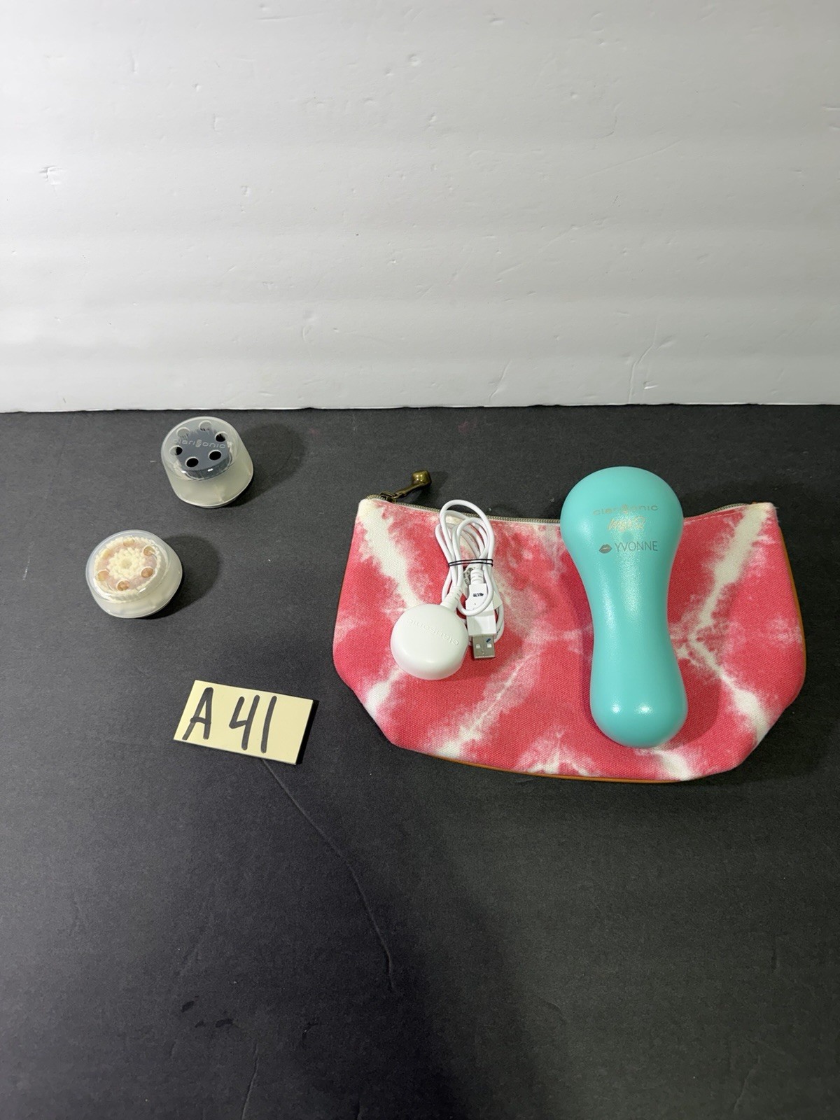 Clarisonic Mia 2 Purple Sonic Skin Cleansing BUNDLE UNTESTED SELLING FOR PARTS