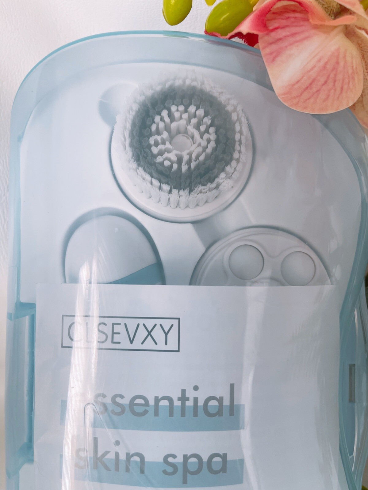Water-Resistant Facial Cleansing Spin Brush Set w/4 Interchangeable Brush Heads