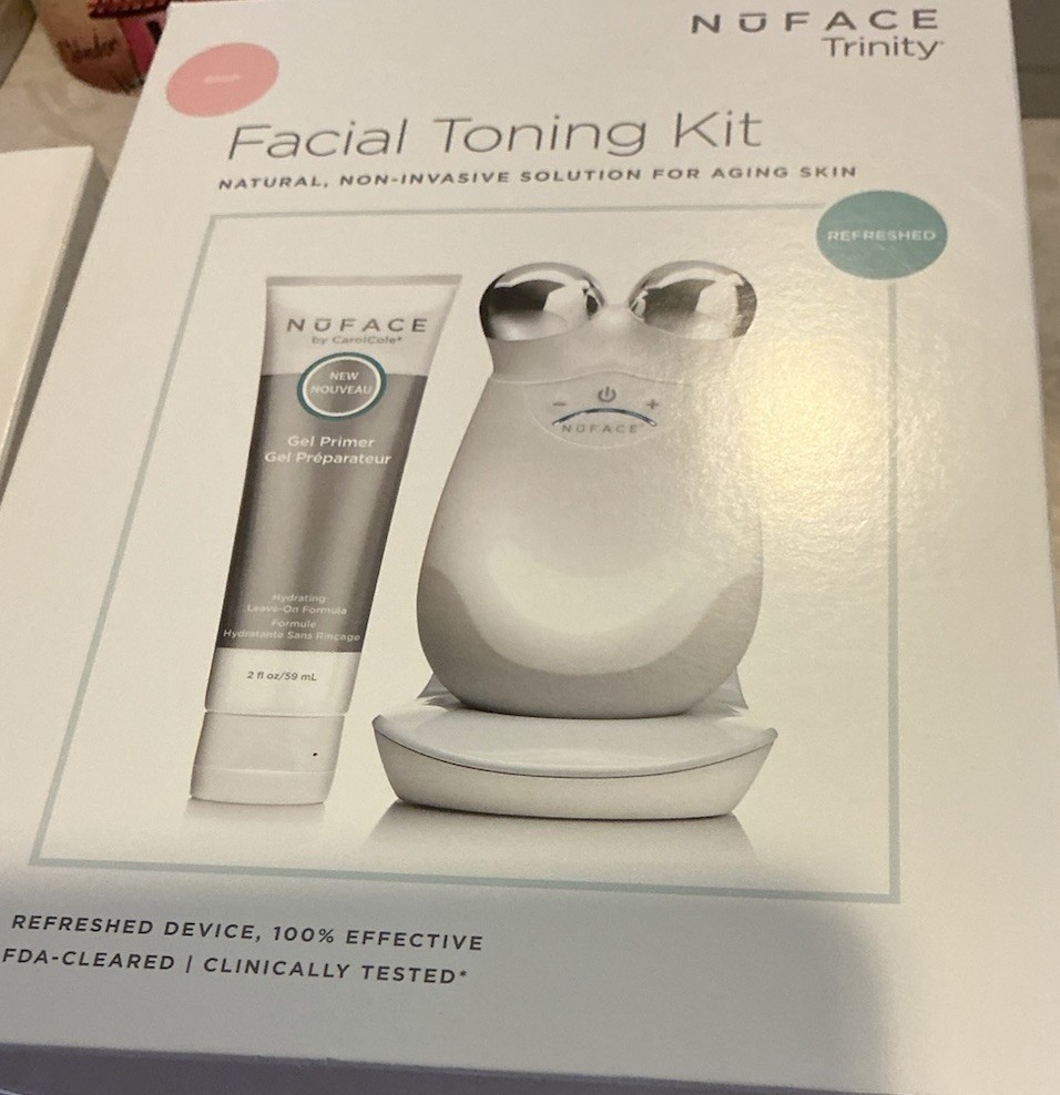 NuFACE Trinity Plus Limited Edition Smart Advanced Facial Toning Routine Kit