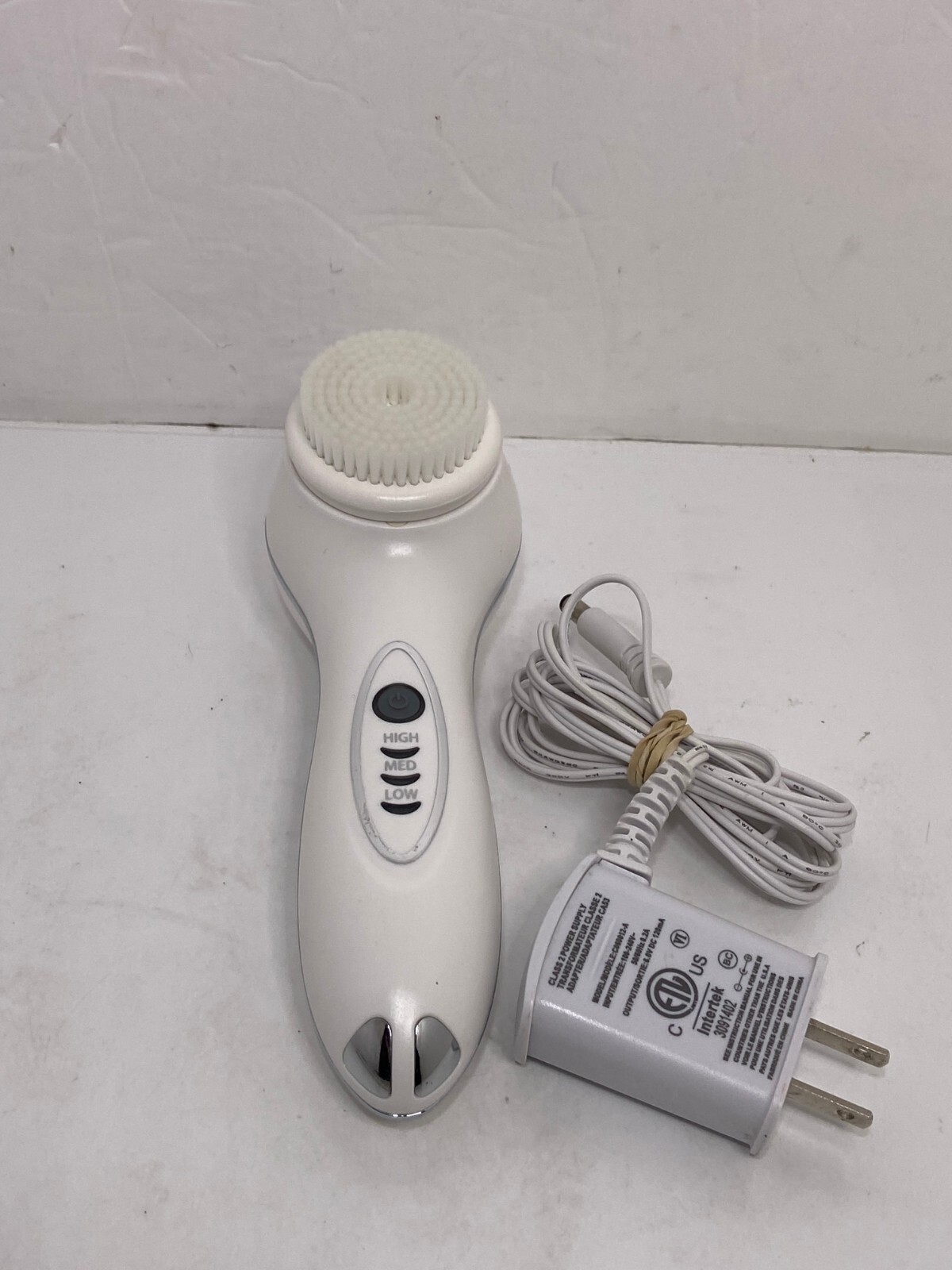 🌊 True Glow by Conair Sonic Facial Brush – Waterproof + Rechargeable NO DOCK C1