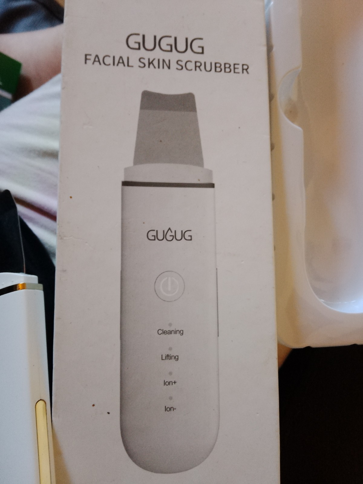 GUGUG Facial Skin Scrubber White/Purple USB Rechargeable 4-Speed Ion+/Ion-