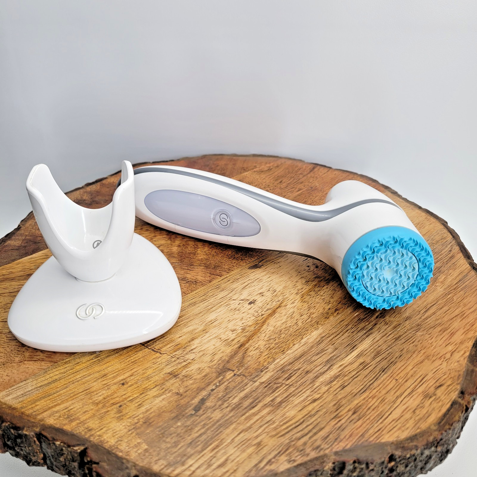 Nu Skin ageLOC LumiSpa Facial Cleansing Device Stand & Accent Eye Head Bundle