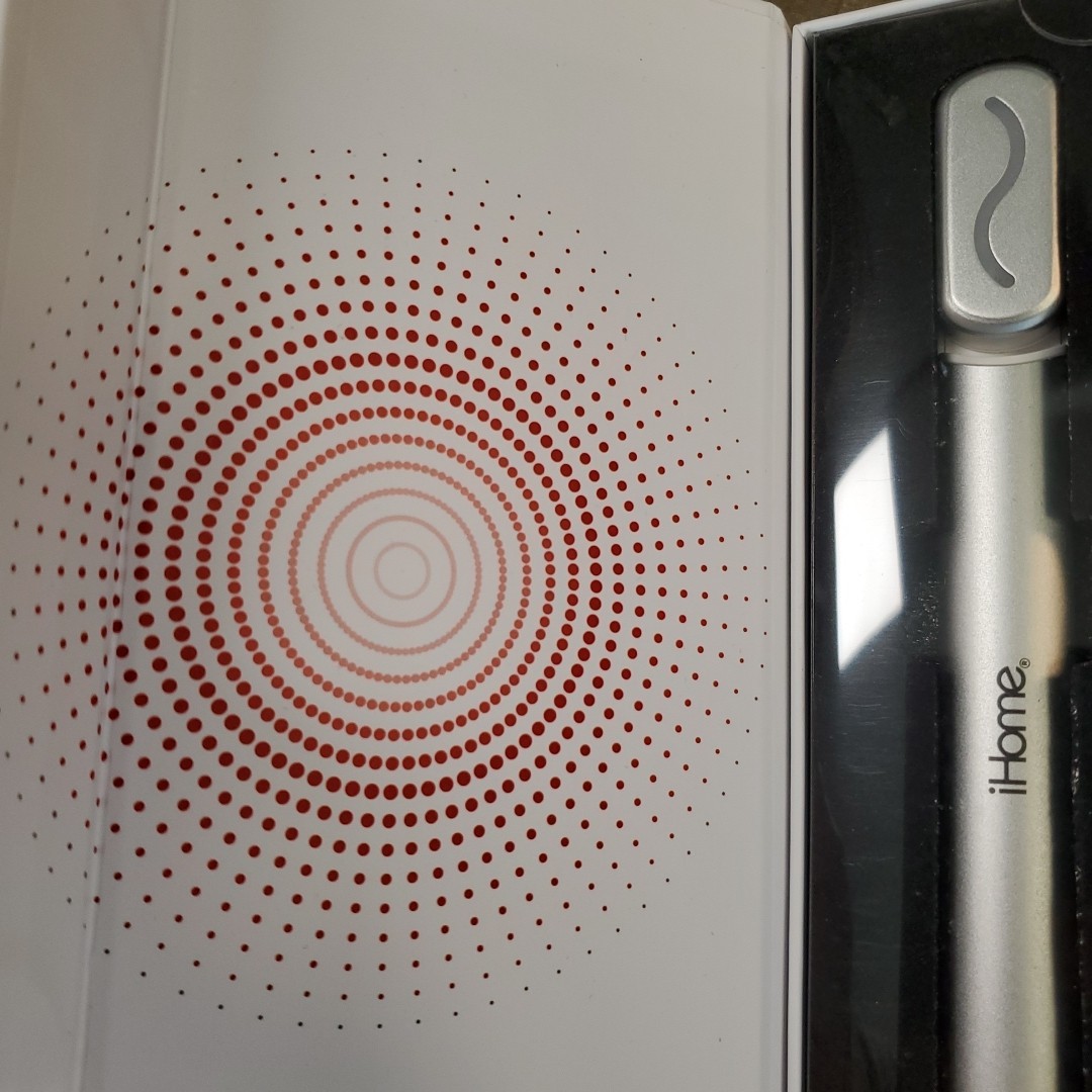 NEW iHome Vibrating Facial Wand with Red Light Therapy LED Technology