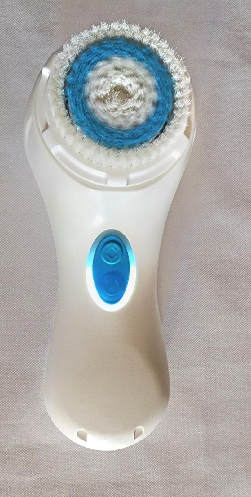 Clarisonic Mia 2 Facial Cleansing System w/ Deep Pore Cleanser Detox Mask NOS.