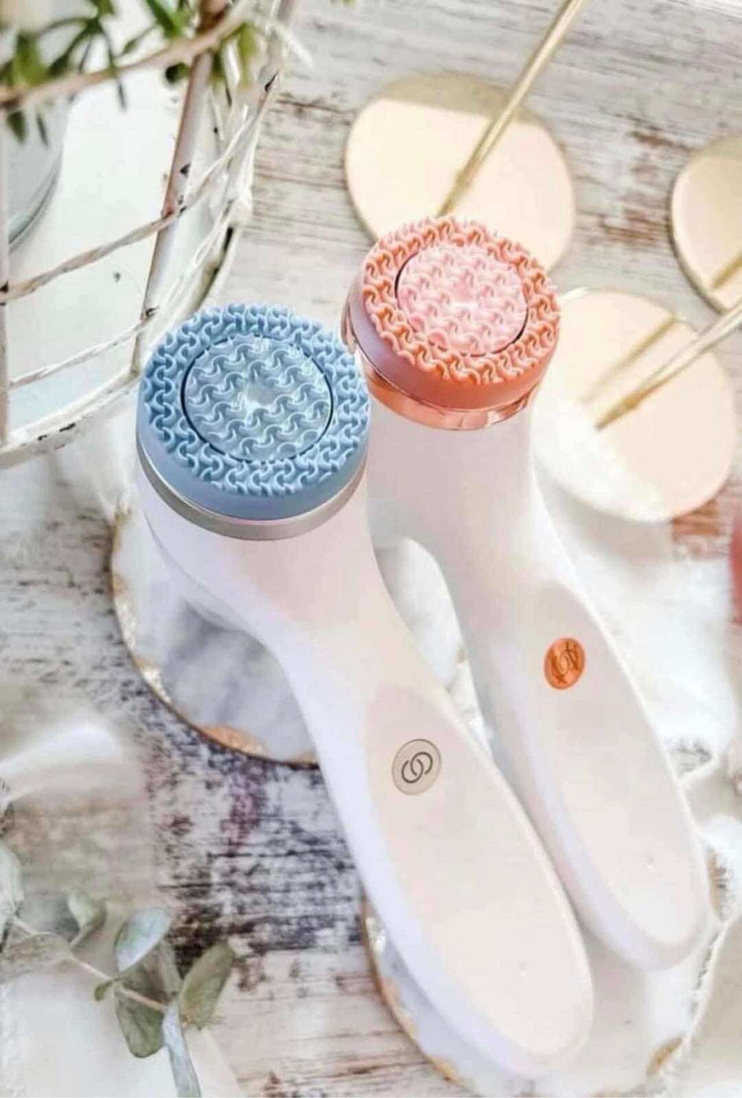 LumiSpa Cleansing Device