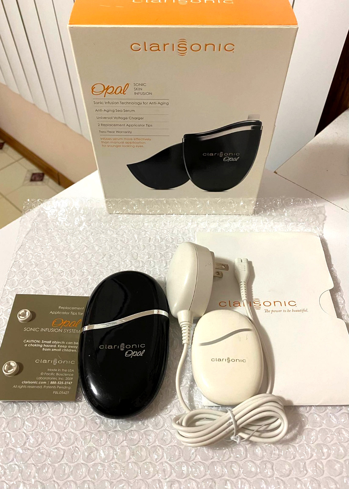 BOXED Clarisonic Opal Sonic Skin Infusion Set w/ Device, Charger, 2 Tips (Used)