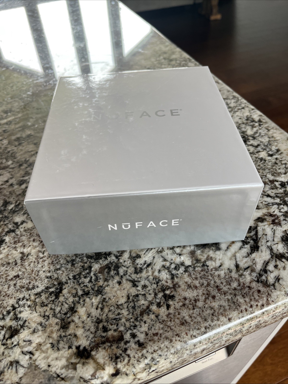 NuFace mini facial toning device w/ gel! Blush Shimmer! LE NIB!!