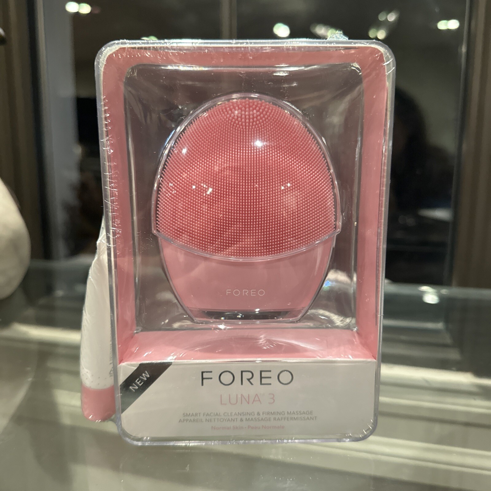 FOREO LUNA 3 Face Brush and Anti-Aging Massager for Normal Skin Pink + Cleanser