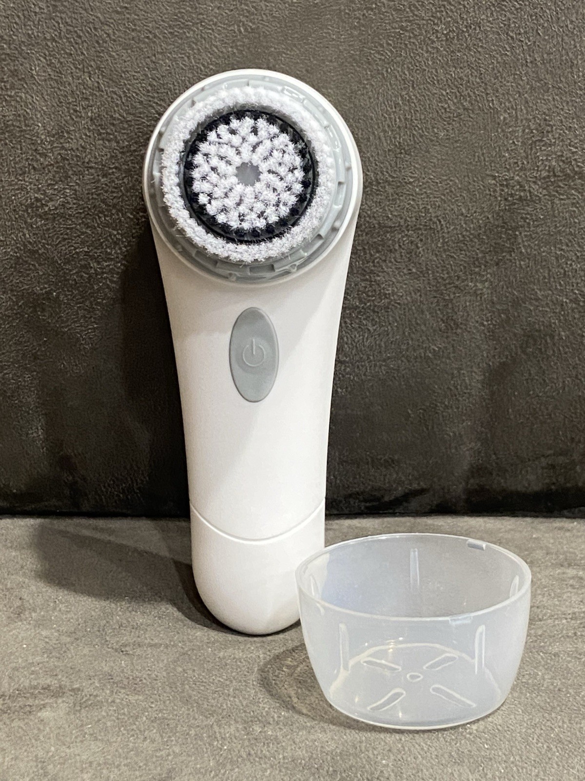 SONIC GLOWING FACE MIRA WHITE BATTERY OPERATED FACIAL CLEANING SPIN BRUSH – NEW!