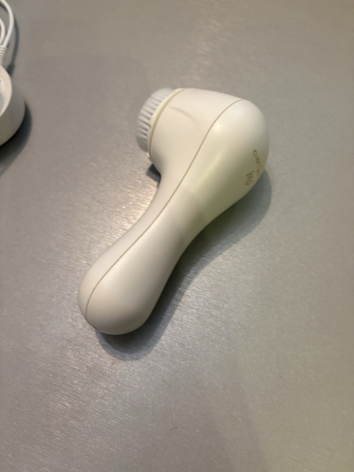 Clarisonic Mia 2 Electric Facial Cleansing Brush + Stand and 2 chargers