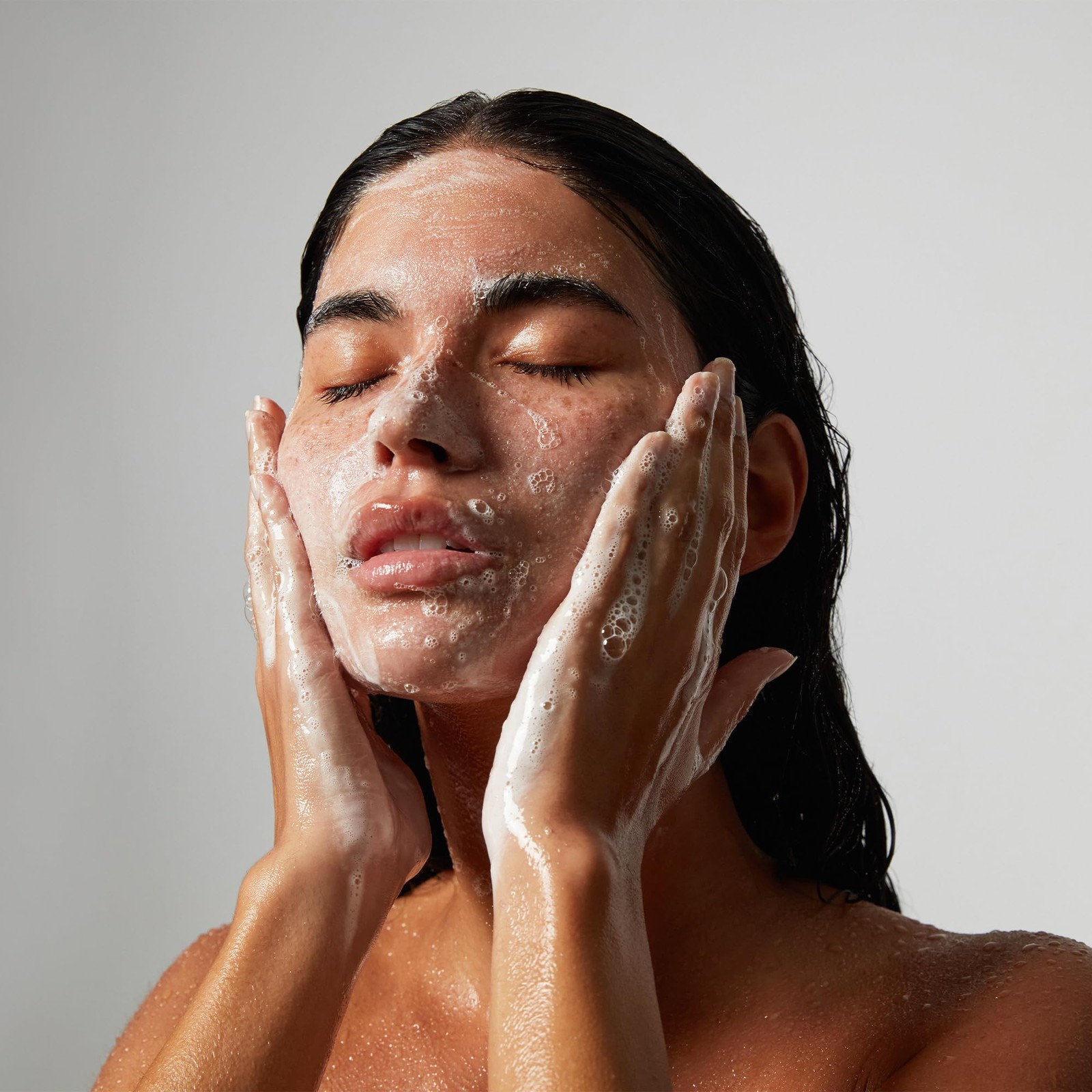 OUAI Detox Facial Cleanser – Deep Cleansing Face Wash 7.8 Fl Oz (Pack of 1)