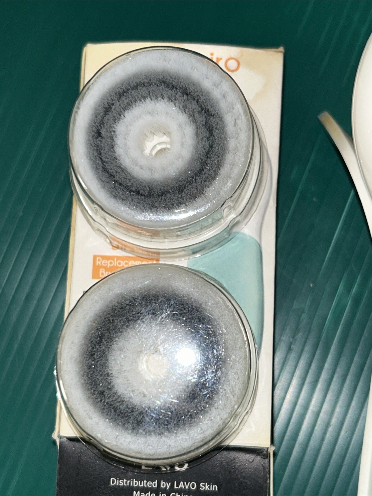 LAVO Giro Facial Cleansing Brush – New Brushes – Holder
