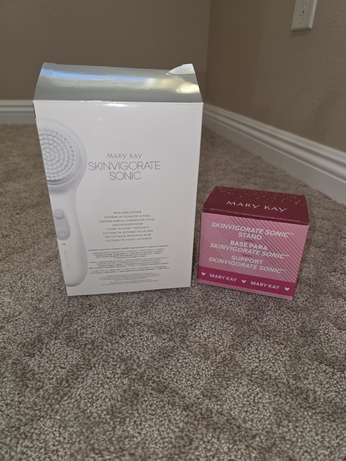Mary Kay Skinvigorate Sonic Skin Care System w/ Skinvigorate Stand BRAND NEW