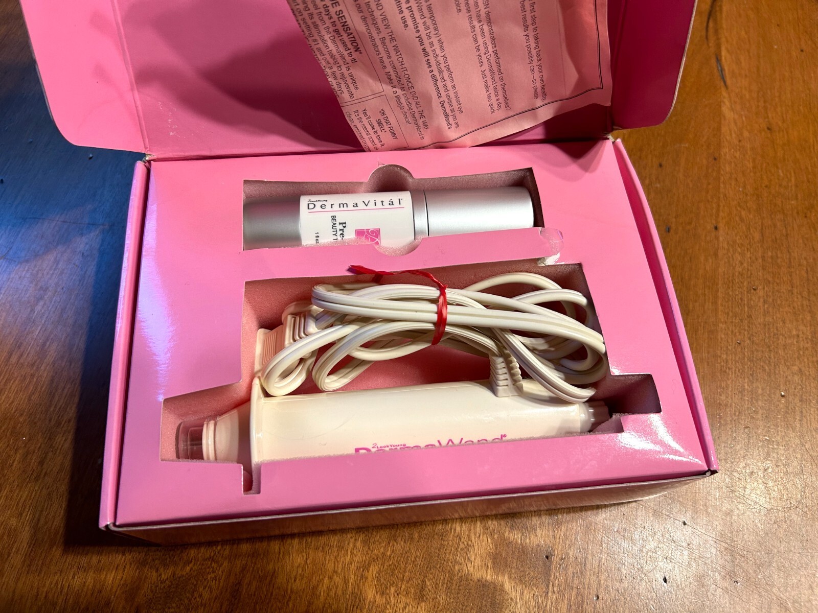 DermaWand Anti-Aging Skin Care System Device Great Clean CONDITION Ta22
