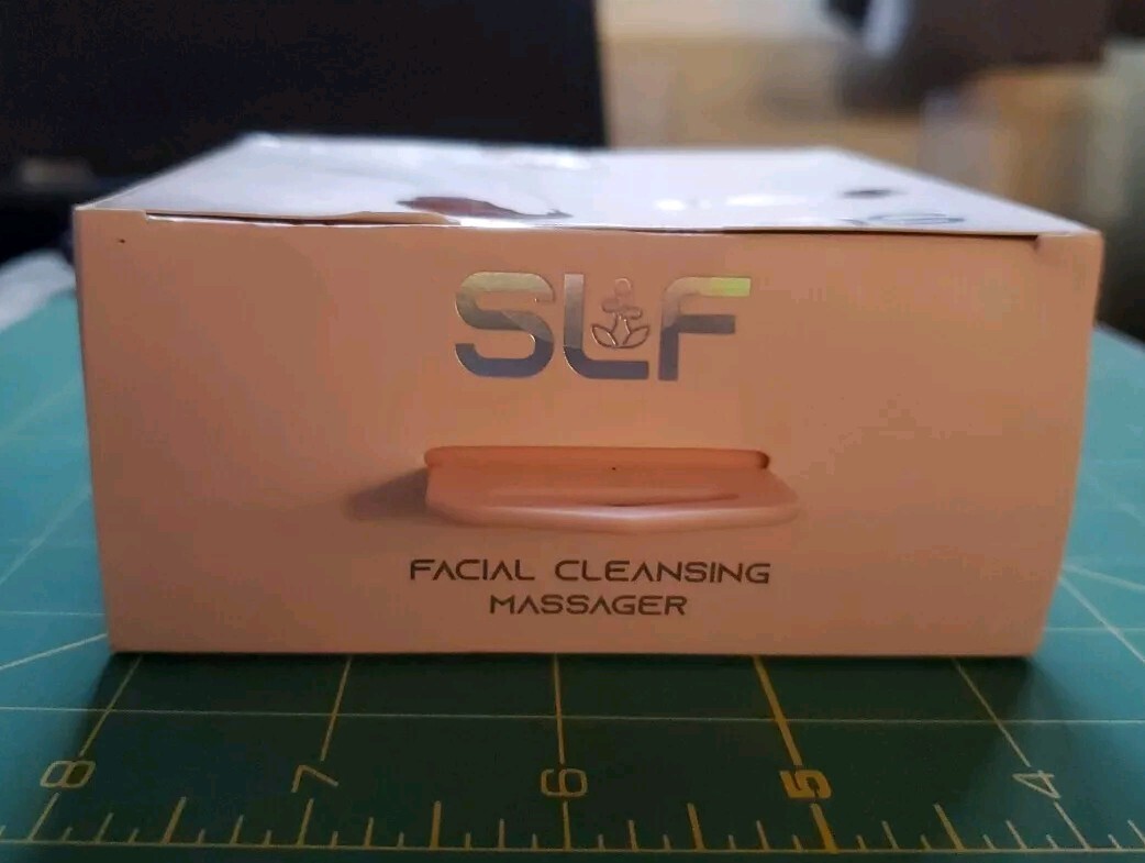 SLF Facial Cleansing Massager Scrub Removes Makeup Dirt Oil Exfoliate Recharge