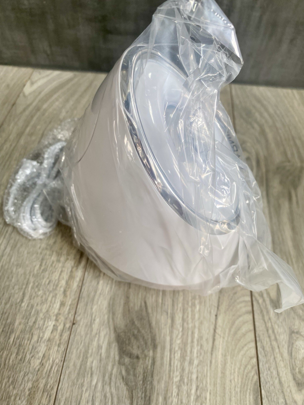 Vanity Planet Aira Ionic Electric Facial Steamer White/Beige w/ 3 Oil Baskets