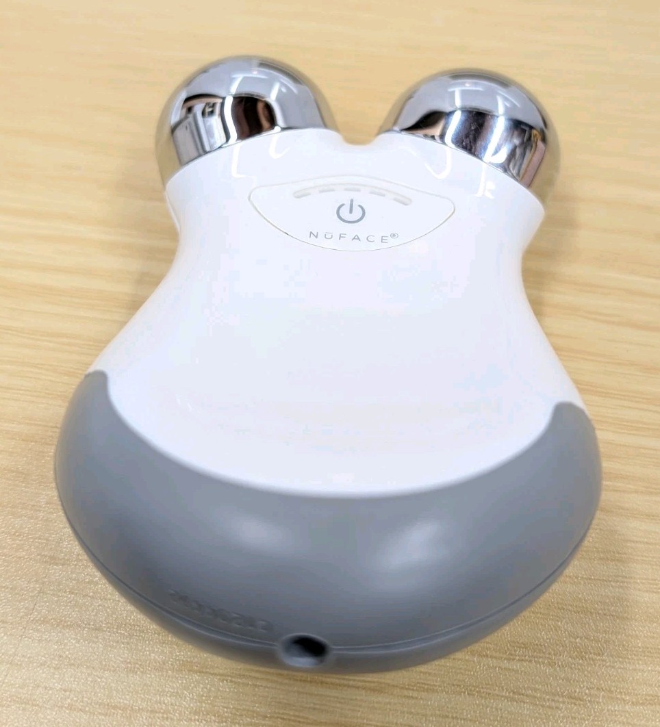 NuFACE Mini Petite Facial Toning Device White w/ Travel Case & Charging Cord