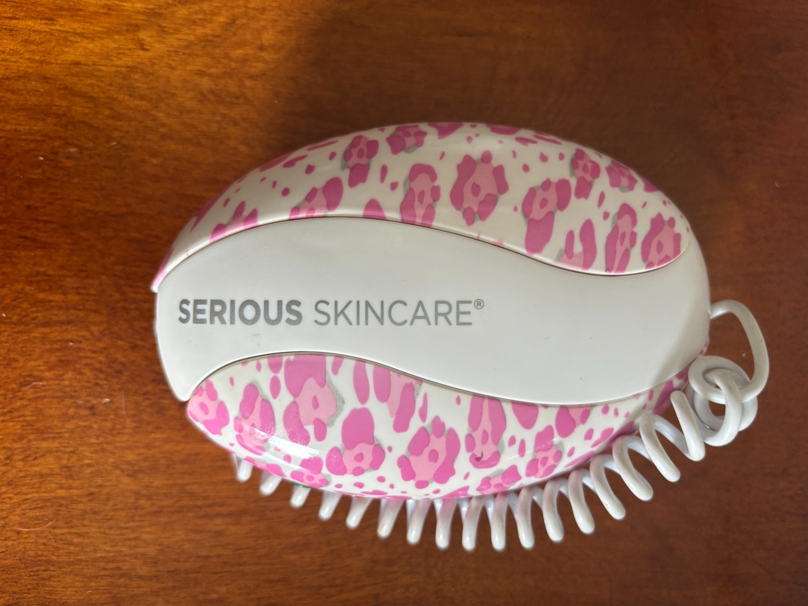 SERIOUS SKIN CARE The Egg Microcurrent+ Facial Toning System NEEDS BATTERY