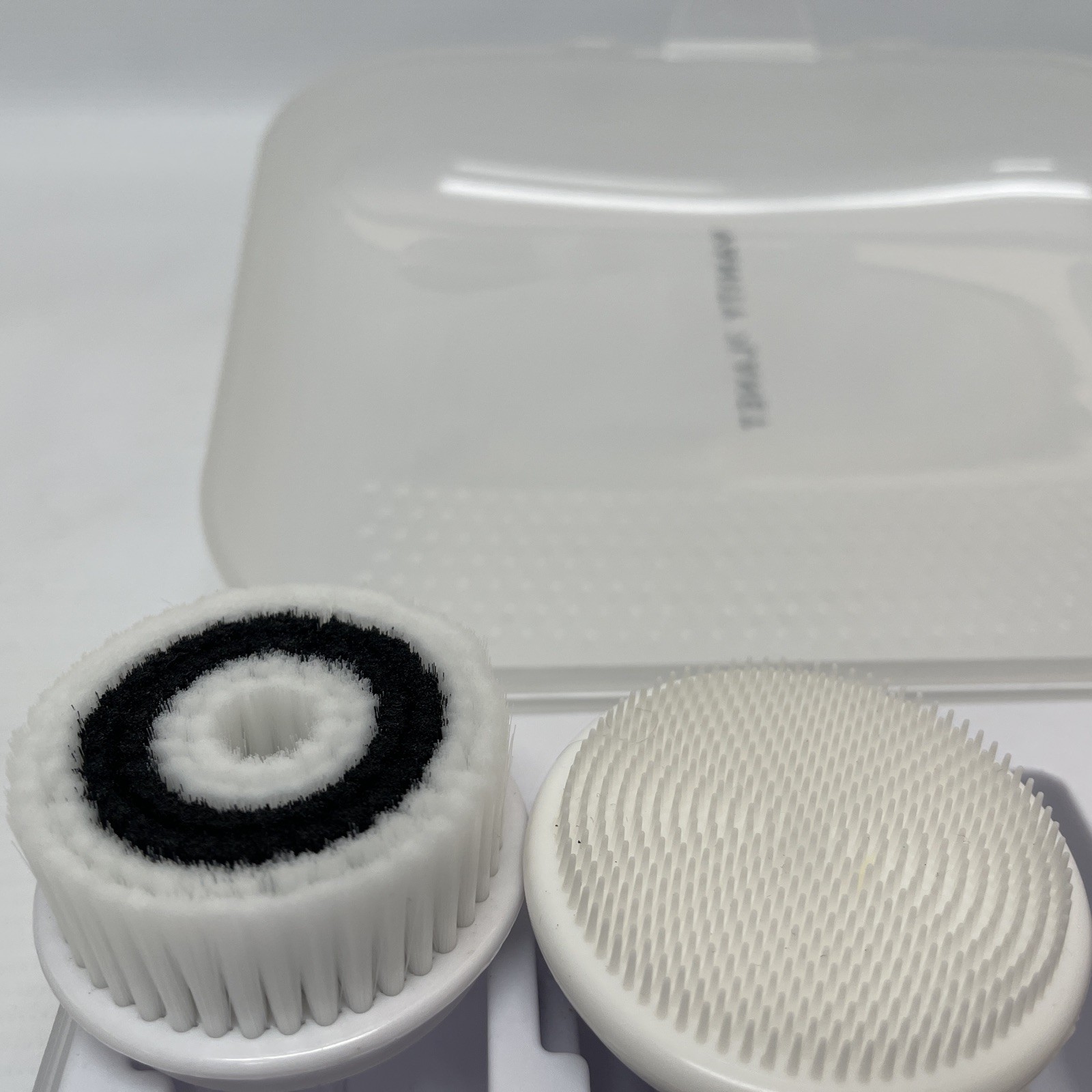 Vanity Planet Facial Cleansing System Rotating Three Brush Heads W/ Charger Cord