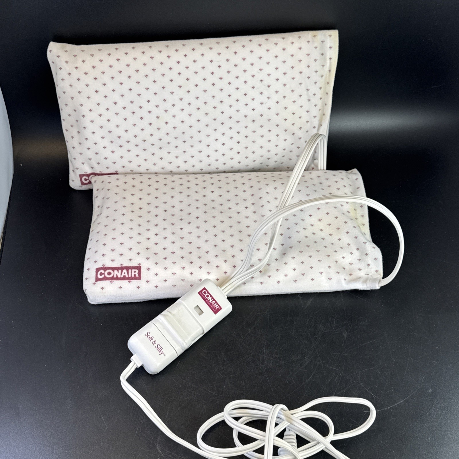 Conair Soft & Silky Heated Beauty Mitts With Box Pink & White Smooth Hands