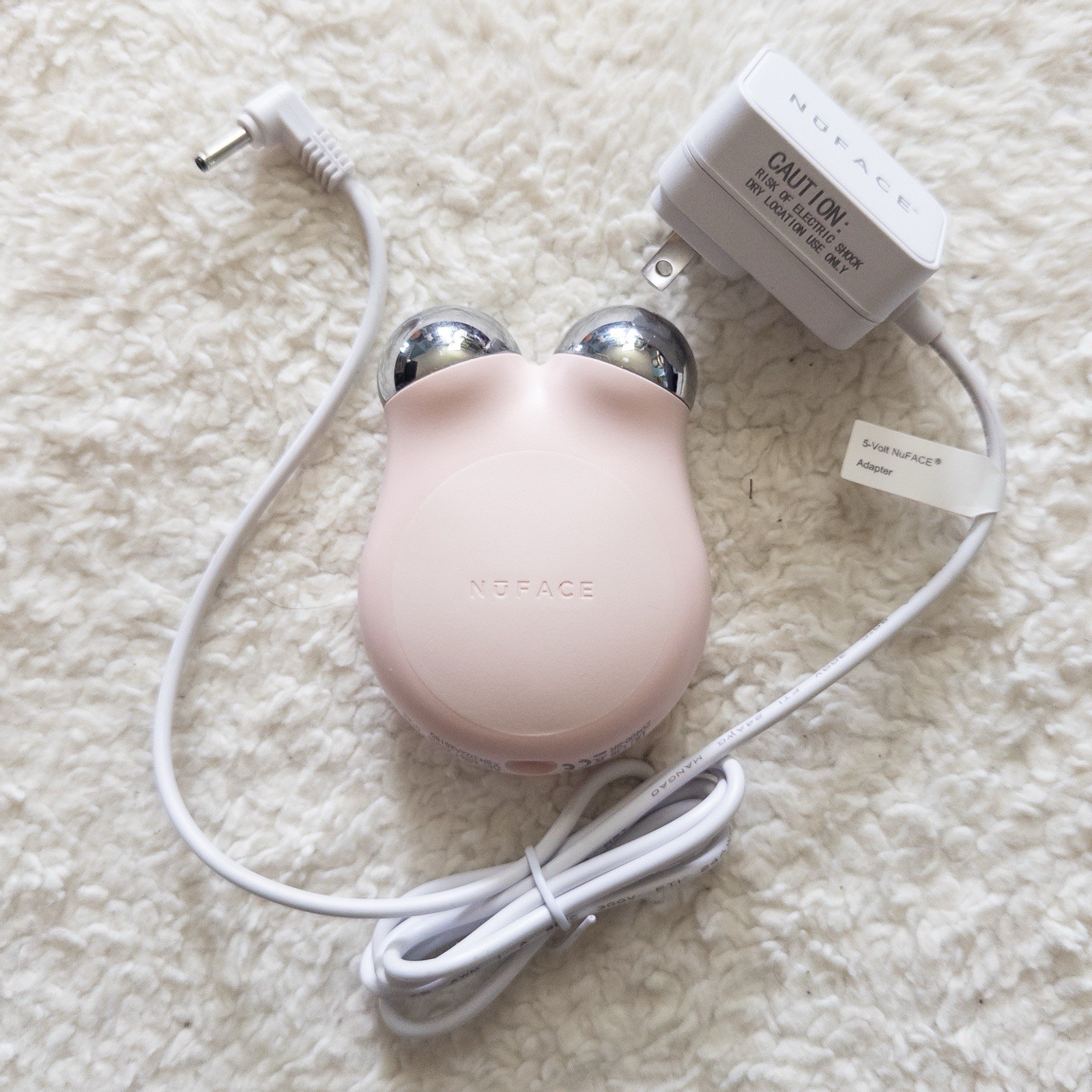 NuFACE Mini Facial Toning Device – Pink (42022)