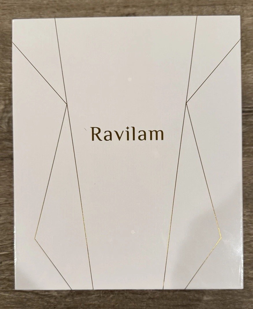 New Leadtek RAVILAM Face Care+Light Therapy Facial Beauty Device LRJ-R01-PG Jpn.