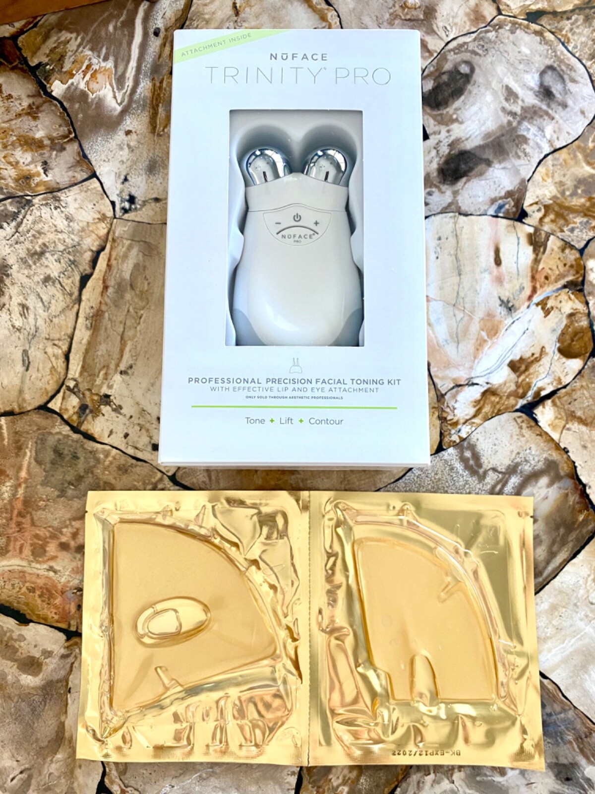 NuFACE TrinityPRO Facial Toning Kit w/Eye Attachment & FREE KNESKO Gold Mask