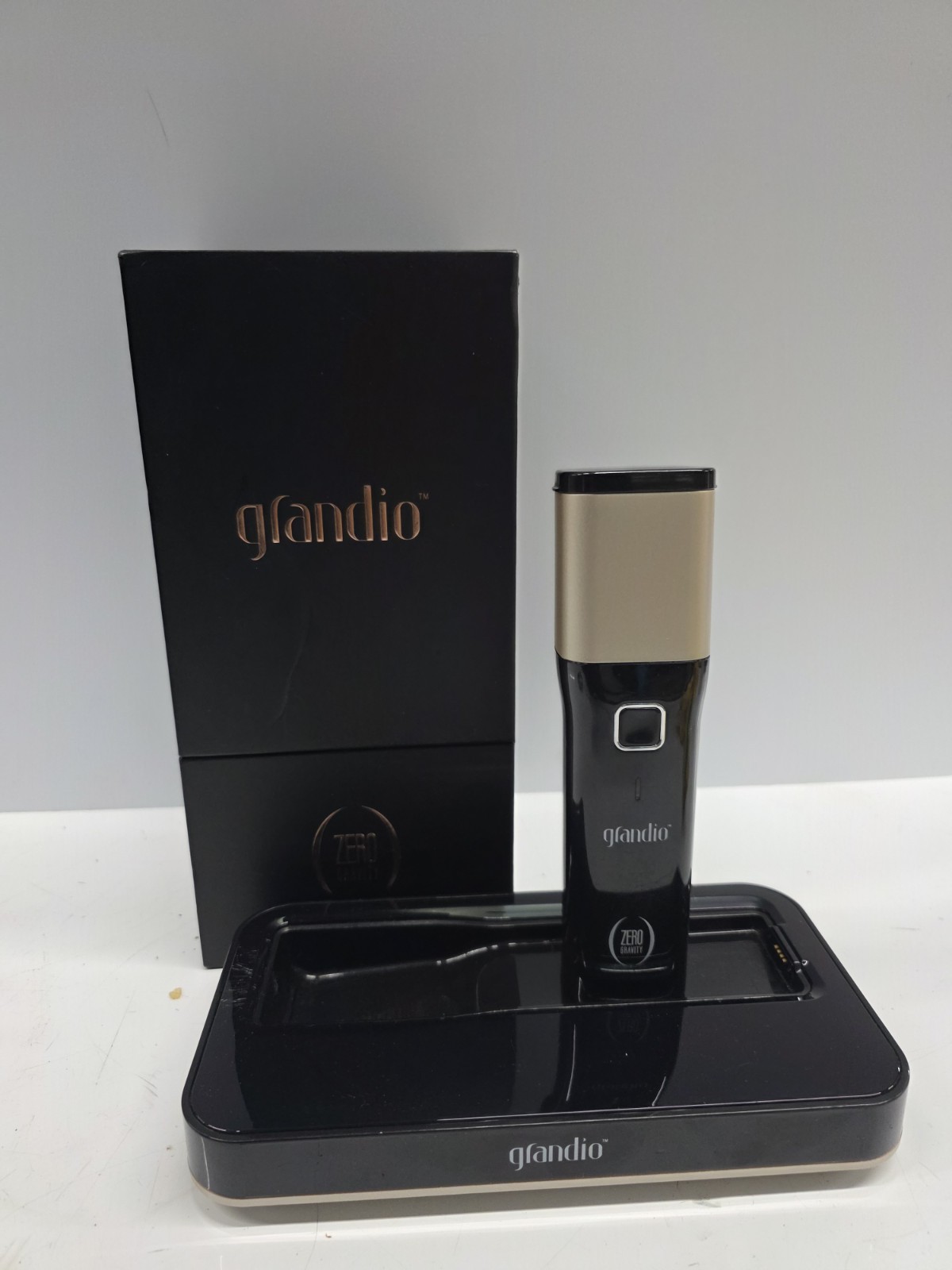 GRANDIO Zero Gravity Hair Loss Scalp Thinning Baldness Self Treatment Device