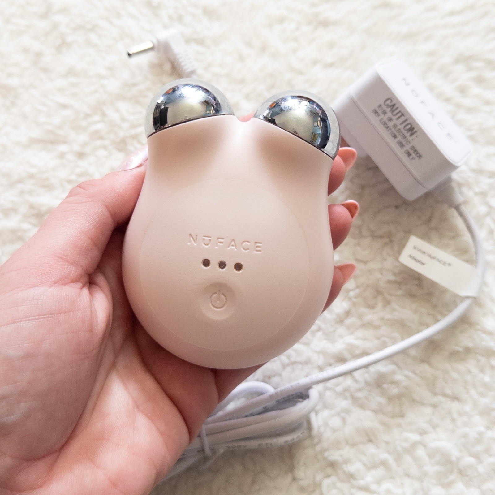NuFACE Mini Facial Toning Device – Pink (42022)