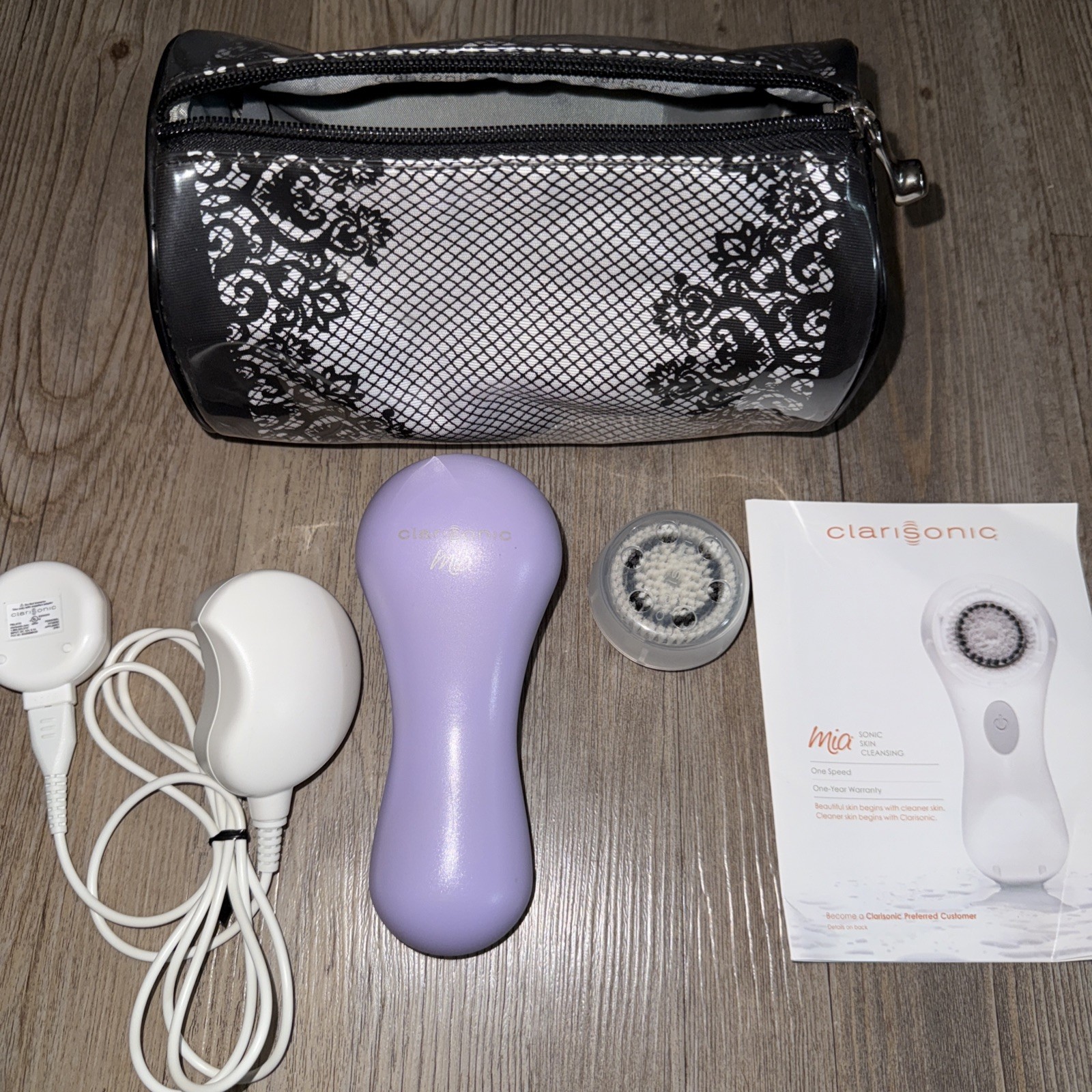 Clarisonic Mia Facial Sonic Cleansing Brush + Charger & Travel Bag Purple EUC