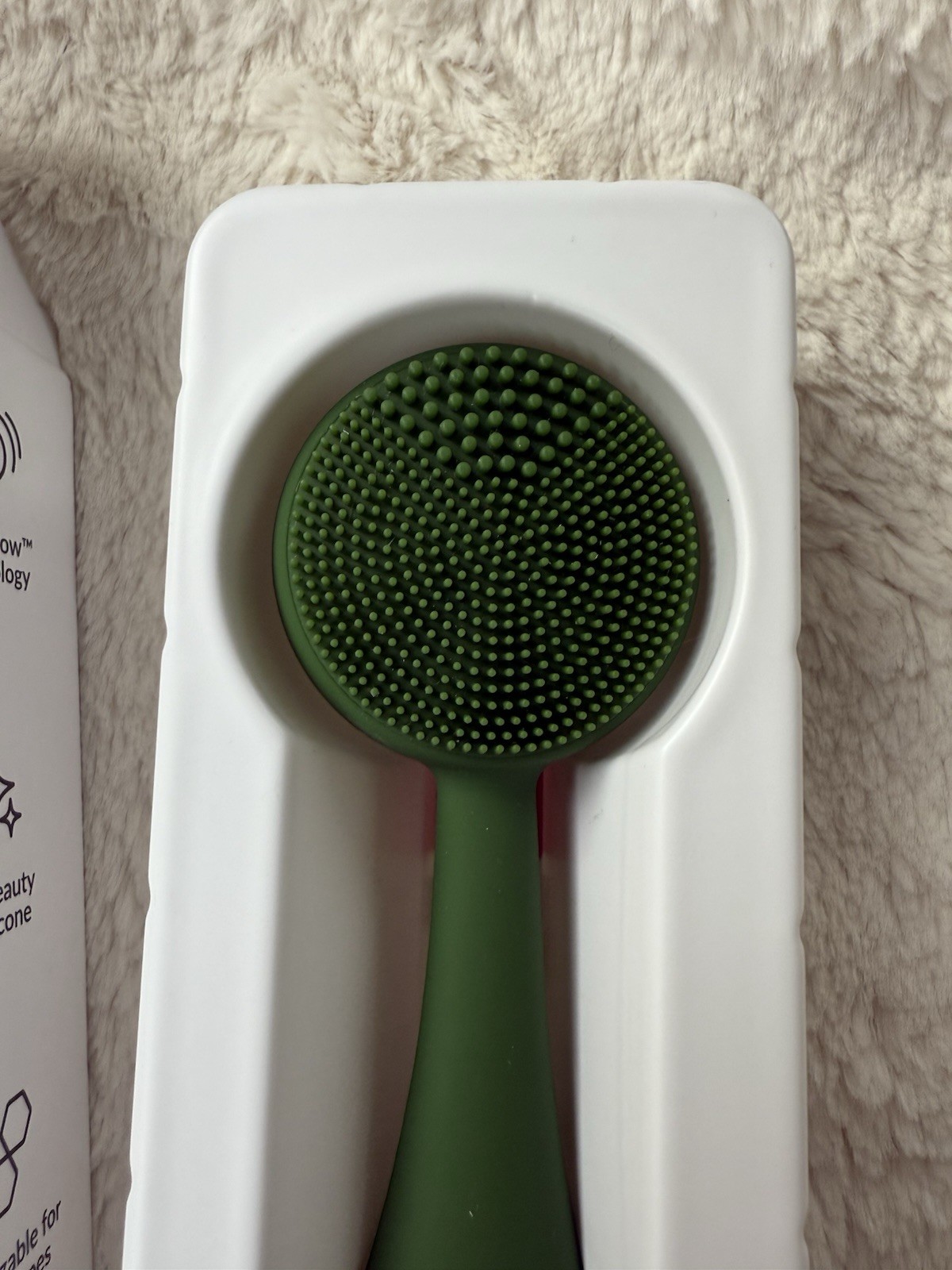 NEW $99 PMD Clean Smart Facial Cleansing Device in Olive (Open Box)
