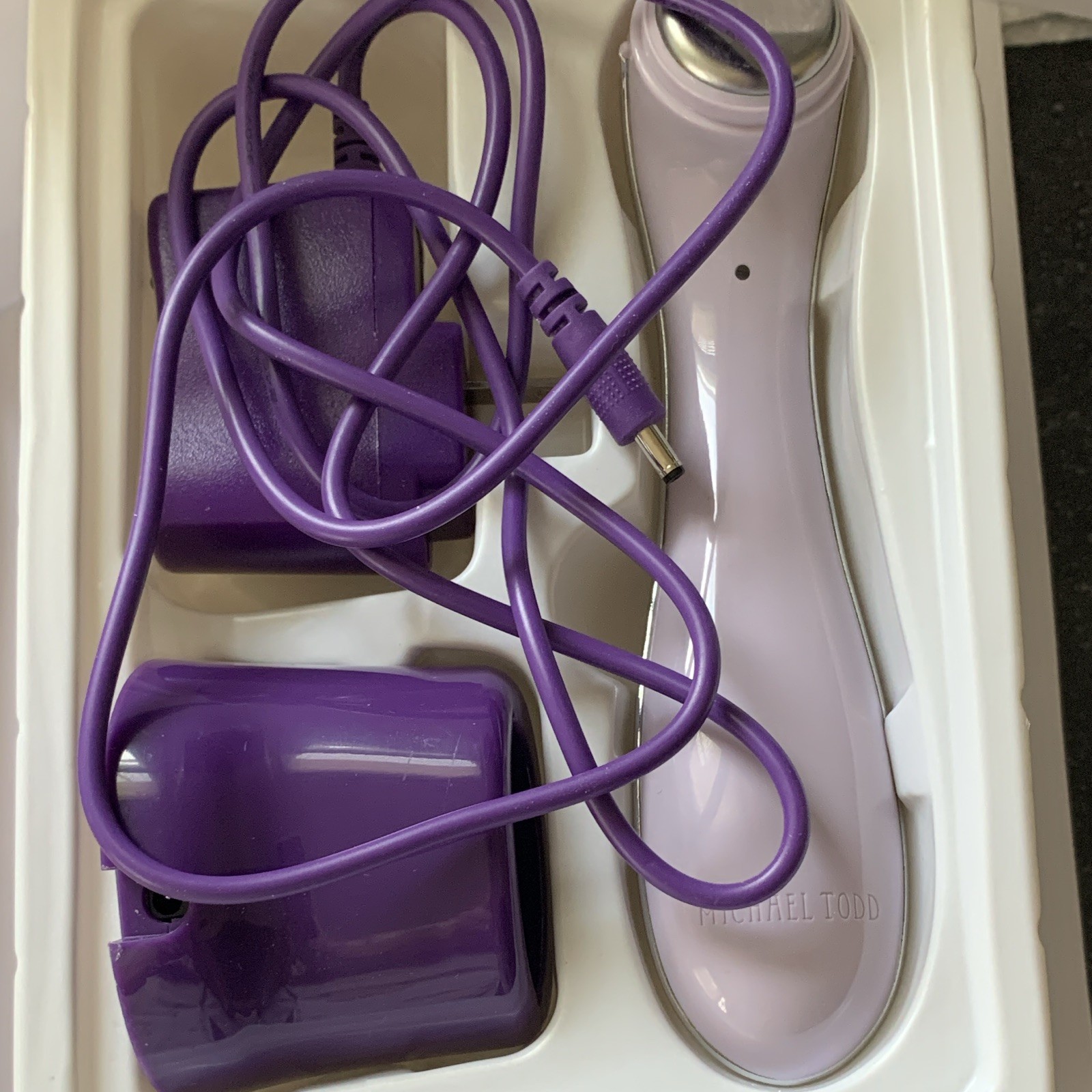 Michael Todd Beauty soniCERASER pro Sonic Infuser Facial Device Purple w/Cradle