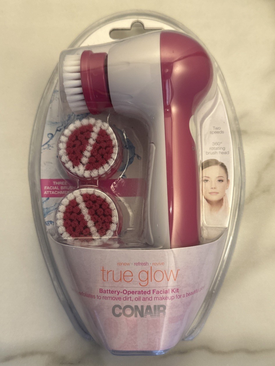Conair True Glow Facial Cleansing Brush Battery Operated 3-Piece Set Facial Kit