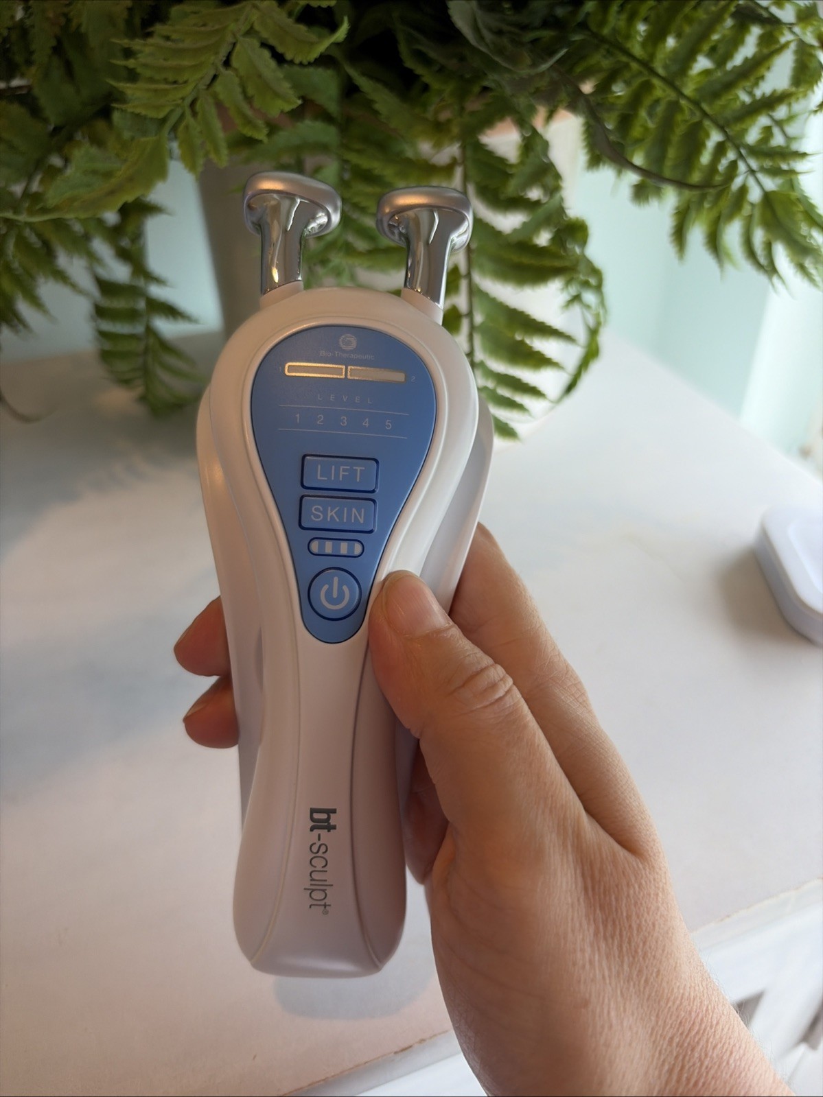 Bio-Therapeutic bt-sculpt Microcurrent Facial Sculpting Device NO SERUM