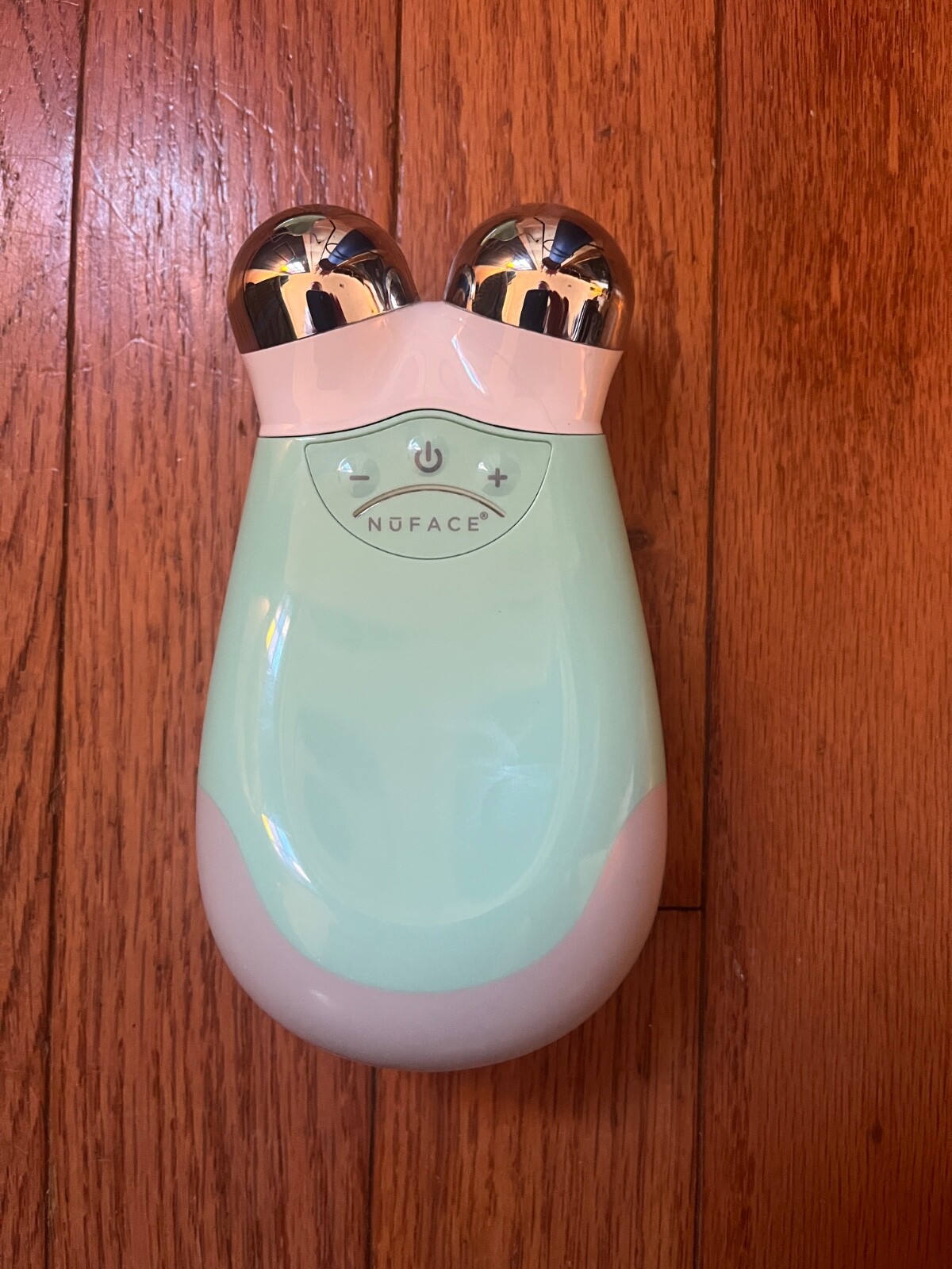 NuFace Trinity Advanced Facial Toning Device