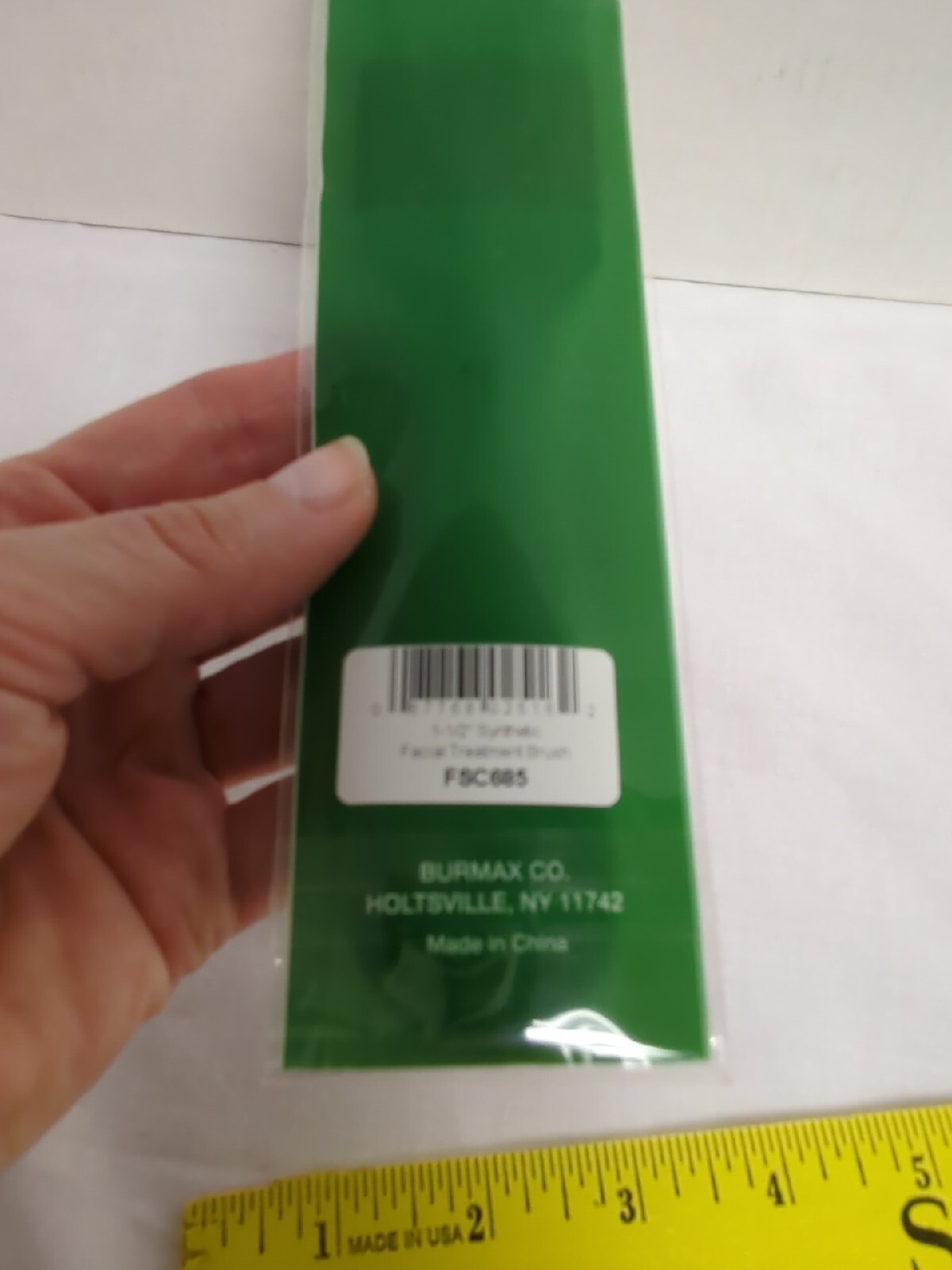 FantaSea Cosmetics 1-1/2″ Synthetic Facial Treatment Brush FSC685