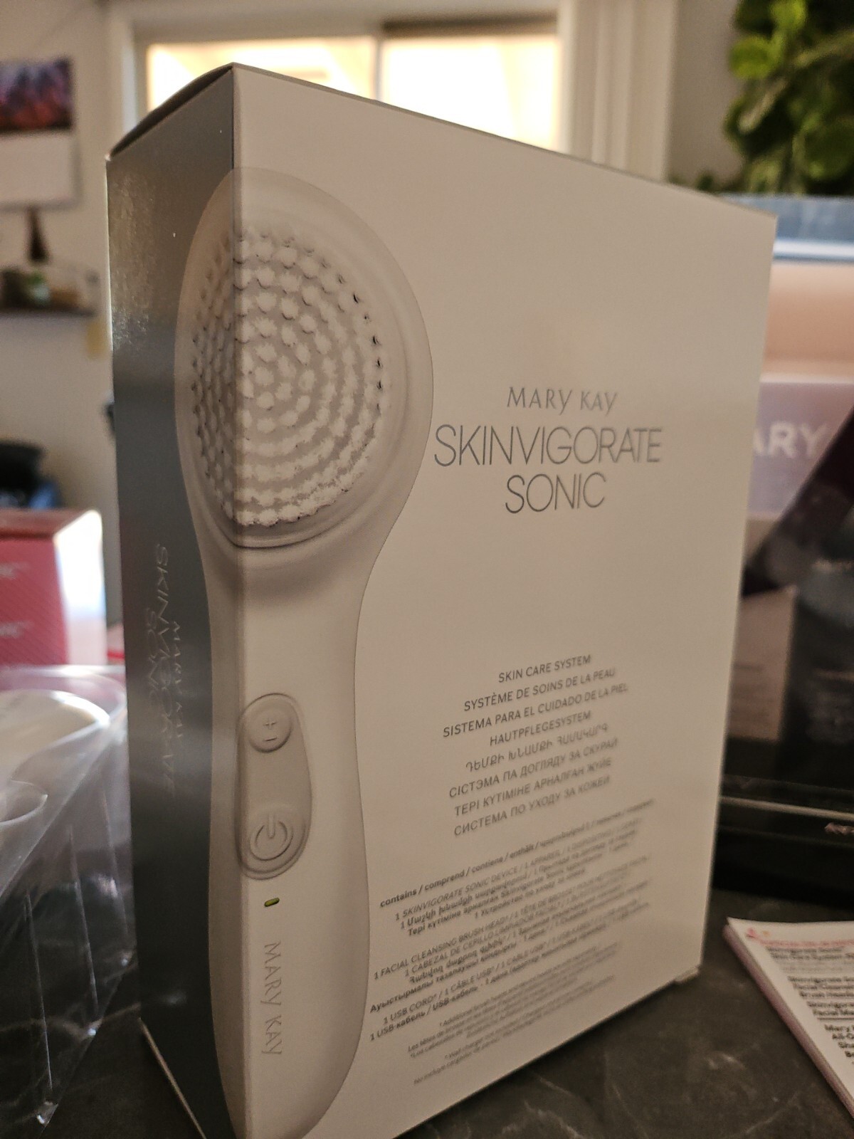 MARY KAY SKINVIGORATE SONIC SKIN CARE SYSTEM W/1 BRUSH HEAD & UNIVERSAL USB CORD
