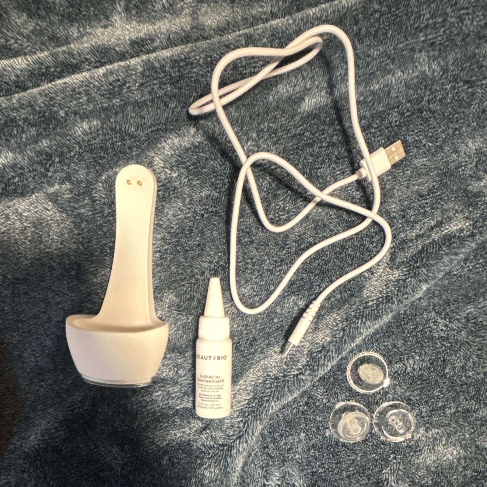 BeautyBio GLOfacial Pore Cleansing Tool Blackheads White USB Tips