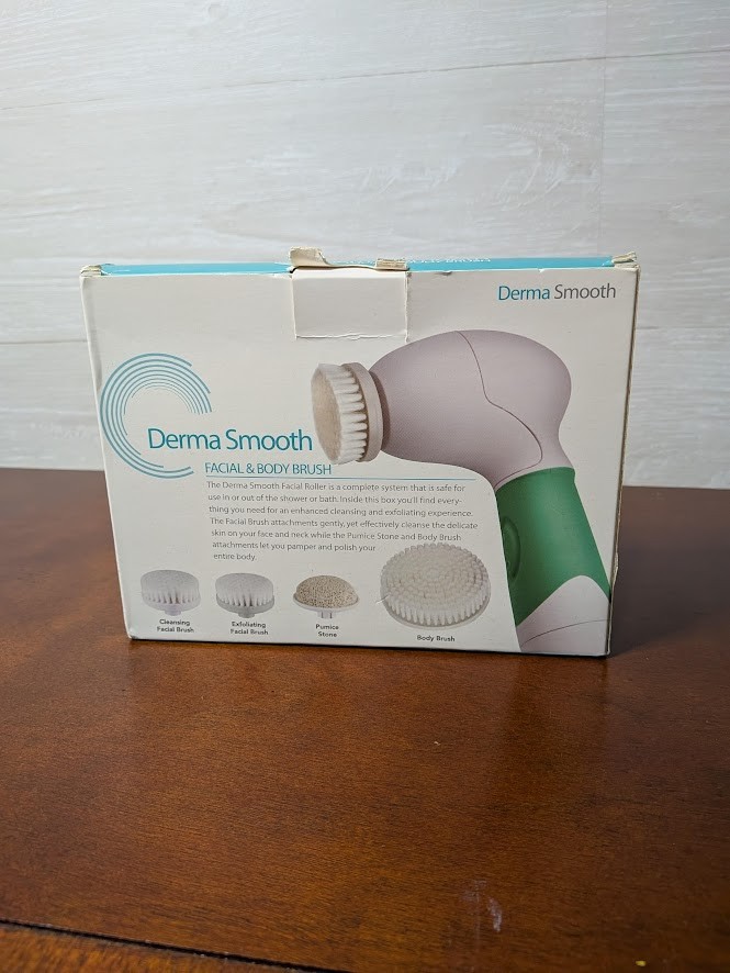 NEW Derma Smooth Facial & Body Brush Set Spin For Perfect Skin 4 Attachments