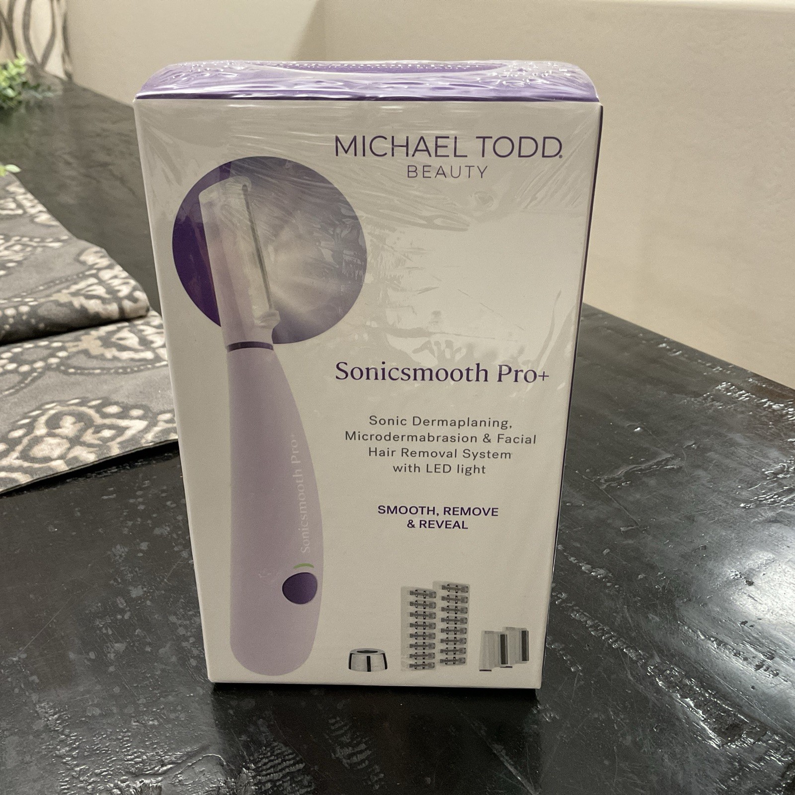 Michael Todd Beauty Sonicsmooth Pro+ Sonic Dermaplaning Facial Hair Removal New!