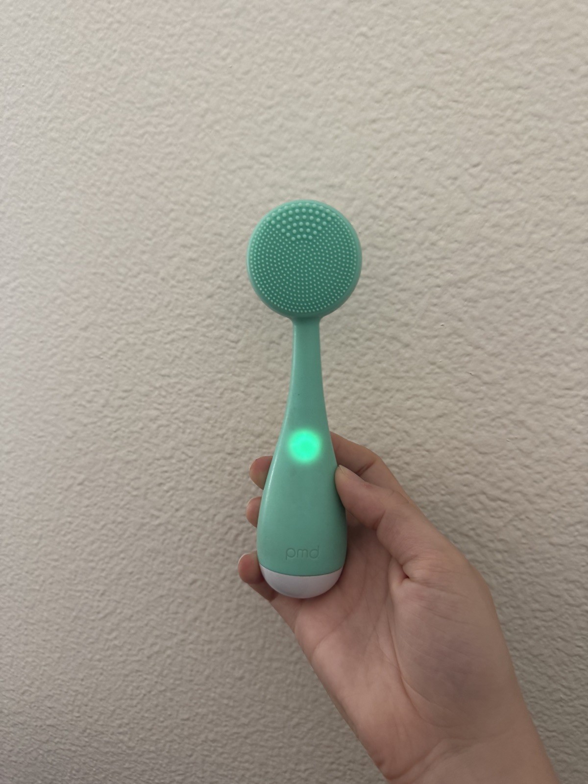 PMD Clean Smart Facial Cleansing Device – Mint Green Silicone Brush